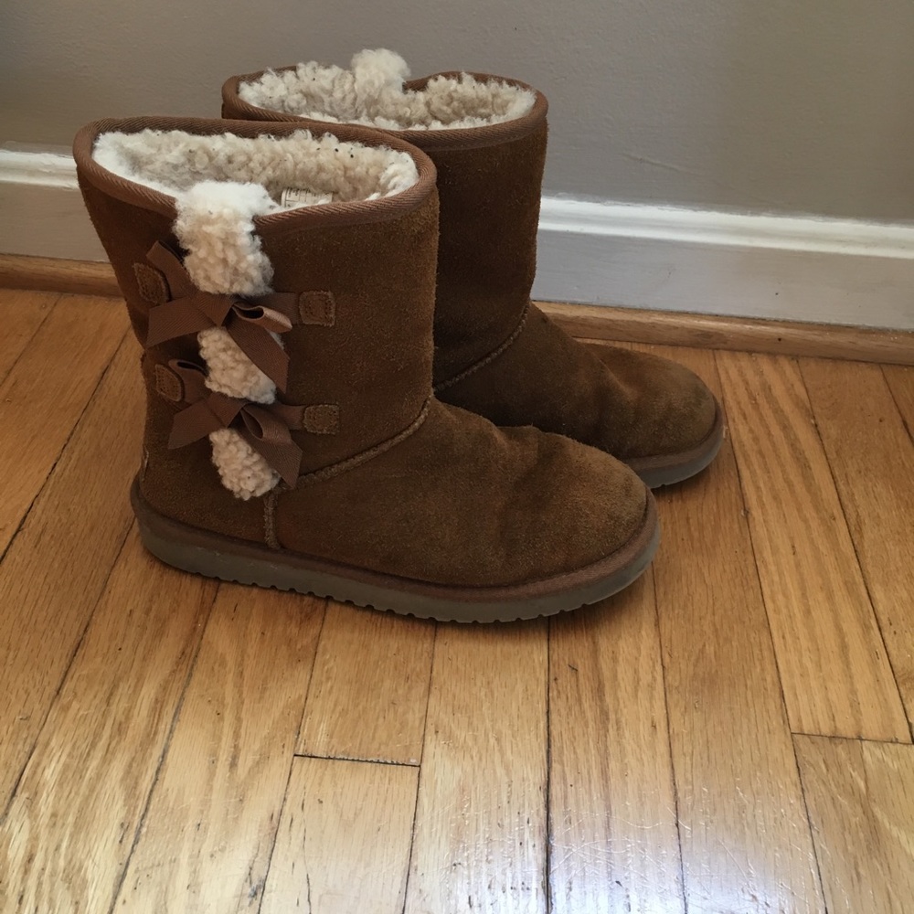 Koolaburra by Ugg Short Victoria Boots 8